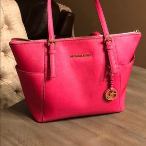 Michael Kors Jet Set Tote